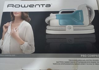 Plancha Vertical Rowenta con todos sus accesorios