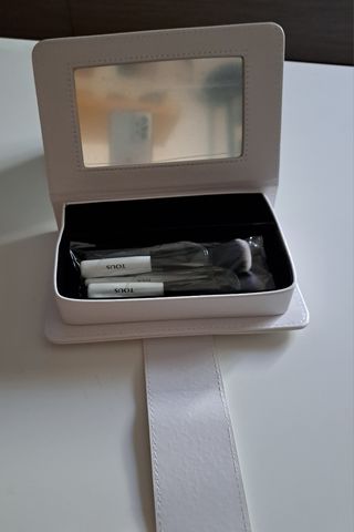 Estuche con brochas de tous