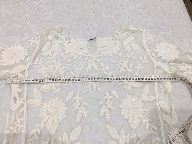 Blusa encaje beige.Talla única.   20€
