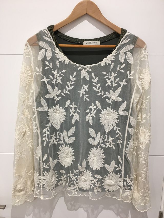 Blusa encaje beige.Talla única.   20€