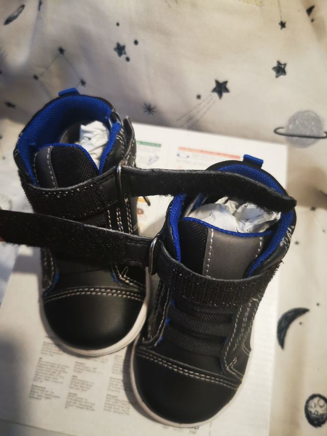 Botas geox T 20 bebe negras nuevas