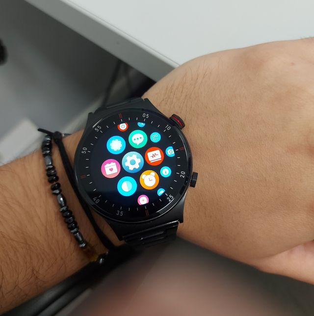 Smartwatch lige 2023 in acciaio