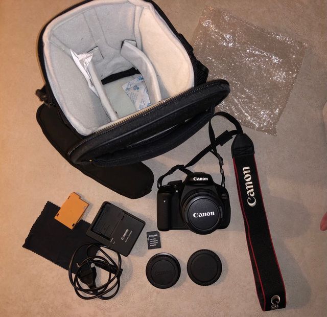 Cámara de fotos Canon Eos 600D