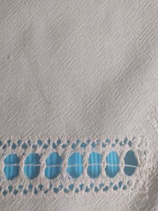 Antigua colcha o mantelería lino