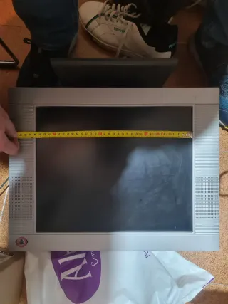 Monitor tft 20" VGA