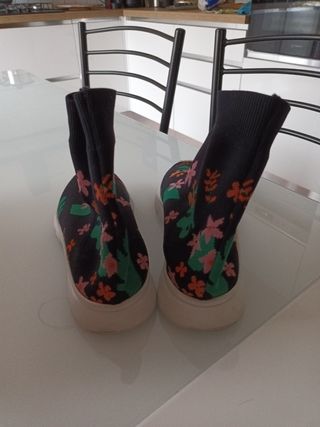 Scarpa alta senza lacci