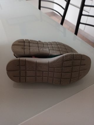 Scarpa alta senza lacci