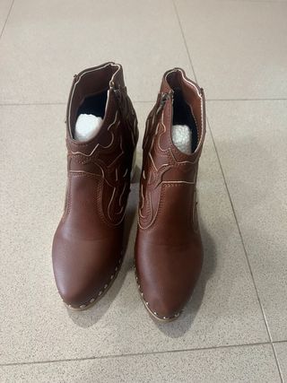 Botines tipo cowboy