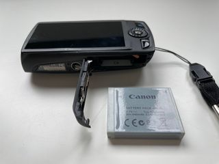 camara de fotos Canon ixus 300 HS