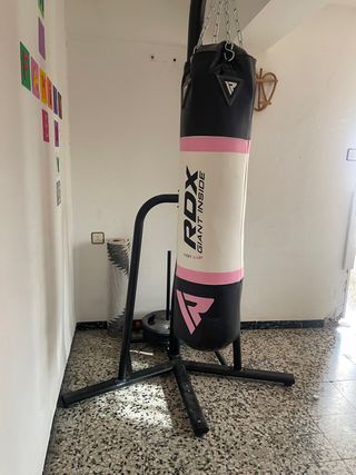Saco de boxeo + colgador + pie de boxeo 