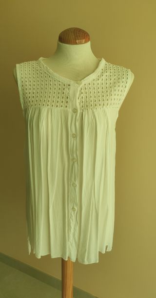 Blusa blanca sin mangas italiana