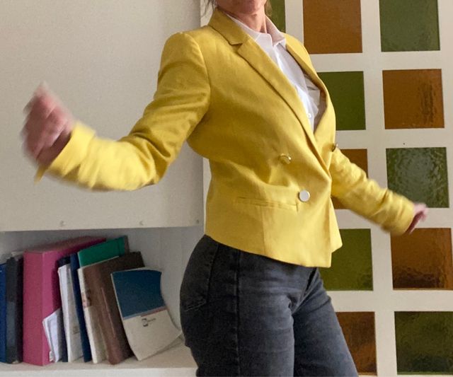 Blazer giallo Mango