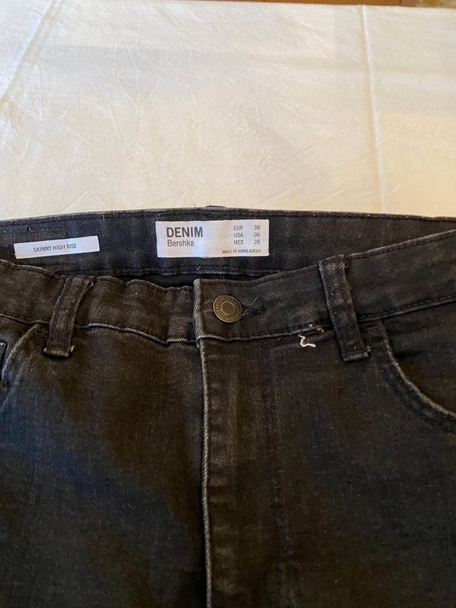 Jeans BERSHKA Denim talla 38 negro