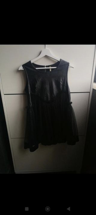 Túnica negra polipiel