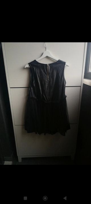 Túnica negra polipiel