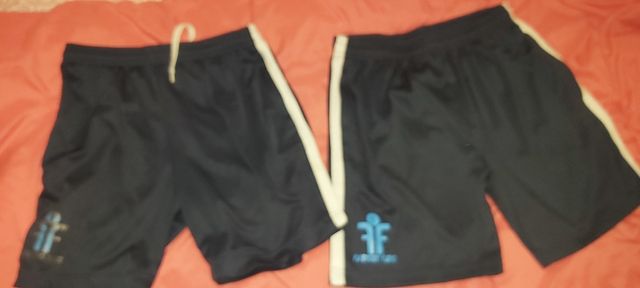 Pantalones cortos fundación flors