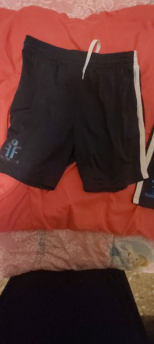 Pantalones cortos fundación flors