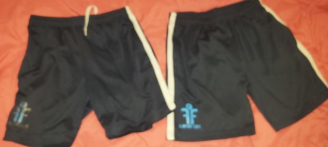 Pantalones cortos fundación flors