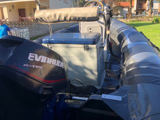 zodiac semirriguida embarcacion.