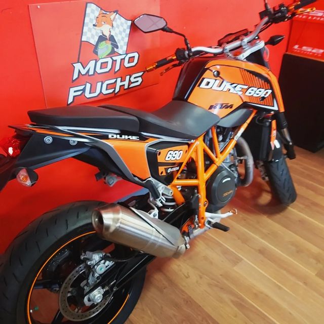 KTM DUKE 690 se puede limitar A2