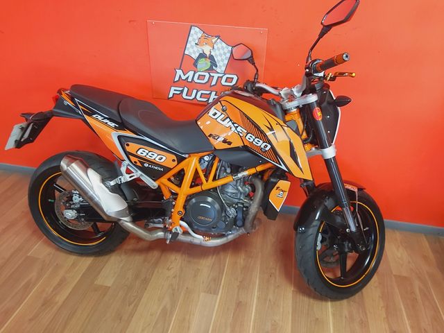 KTM DUKE 690 se puede limitar A2