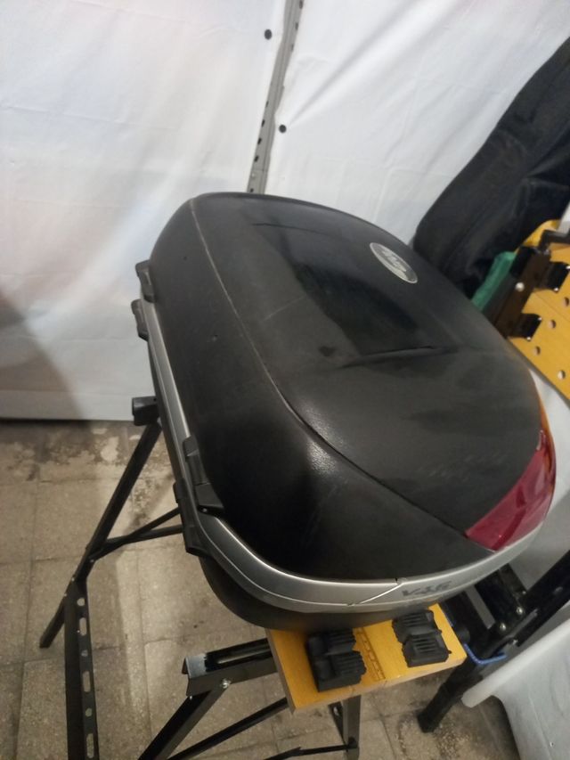 Moto bauletto GIVI V46