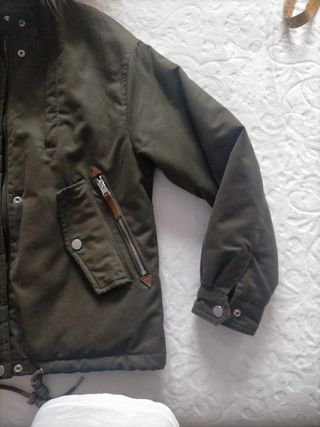 Cazadora chica XS verde militar.Pull&Bea