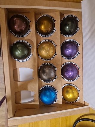 Cafetera Nespresso Vertuo pop nueva