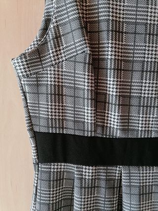 Vestito tipo scozzese tartan