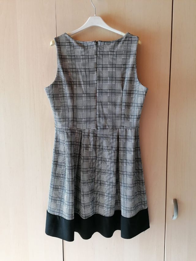 Vestito tipo scozzese tartan