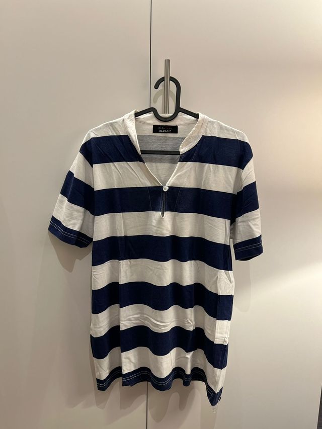 Camiseta Zara - Talle L