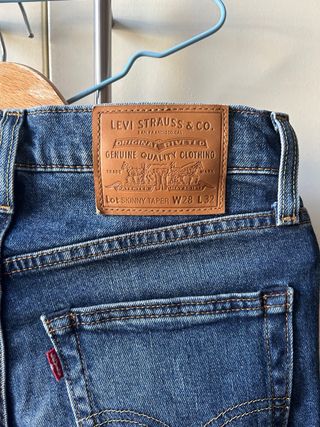 pantalon Levis modelo skinny taper talla 28/32