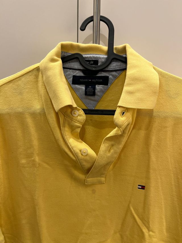 Camiseta Polo - Marca Tommy Hilfiger, Talle M