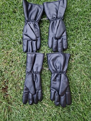 Guantes largos motero 15 euros un par 25 los dos.