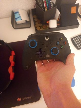 Mandos rotos Xbox One ( para piezas )