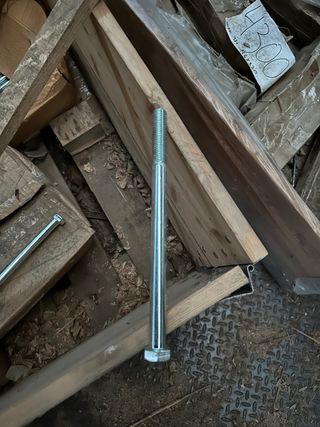 tornillos M16 de 320 y 240mm de largo