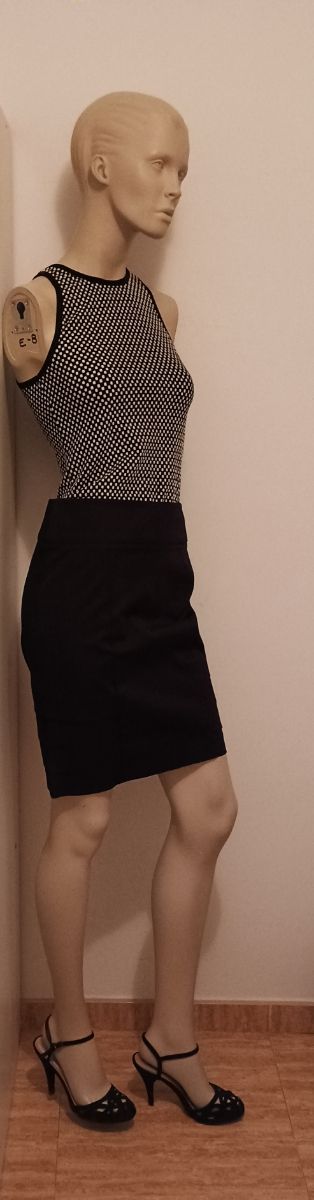 Falda Negra 