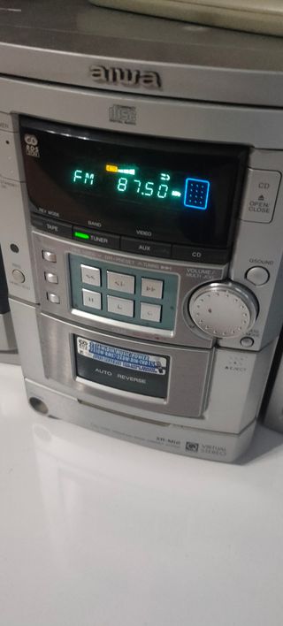 Mini cadena Aiwa completa