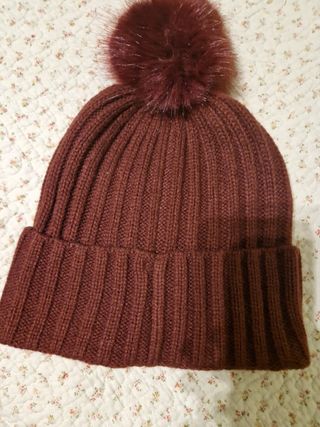 Pack de dos gorros de punto con pompón en la punta