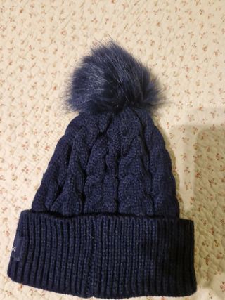 Pack de dos gorros de punto con pompón en la punta