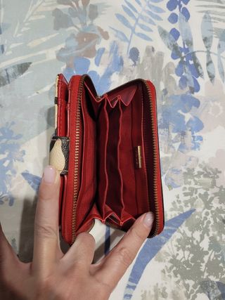 Billetero de piel. Tous