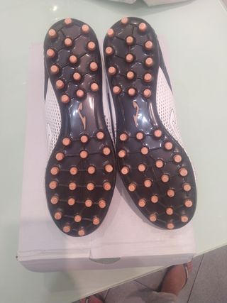Botas de fútbol. Joma talla 40