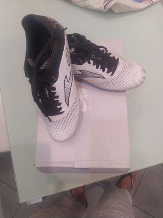 Botas de fútbol. Joma talla 40