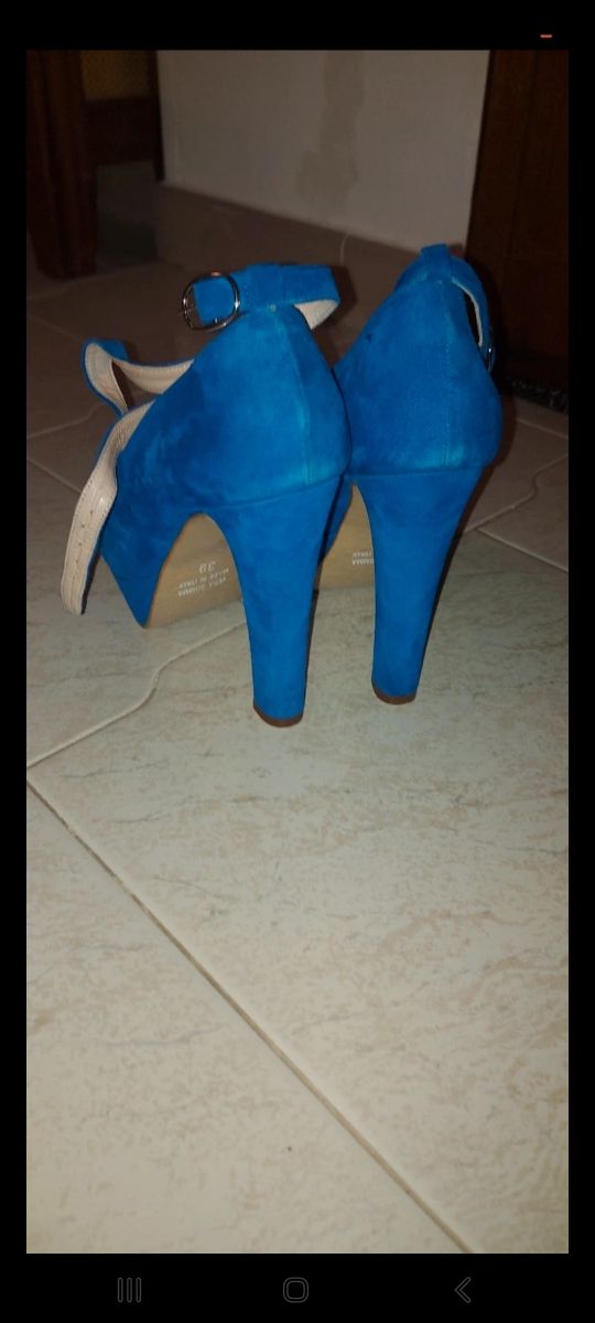 Scarpe blu elettriche con tacco 39