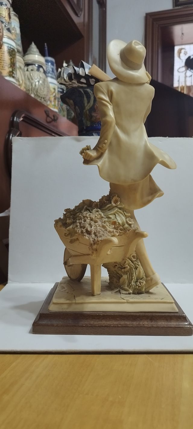 Figura diseñada por el artista Victorio Tessaro.