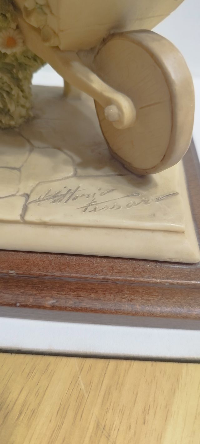 Figura diseñada por el artista Victorio Tessaro.