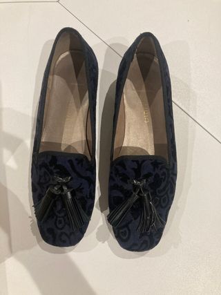 Zapatos tacón bajo cuadrado 