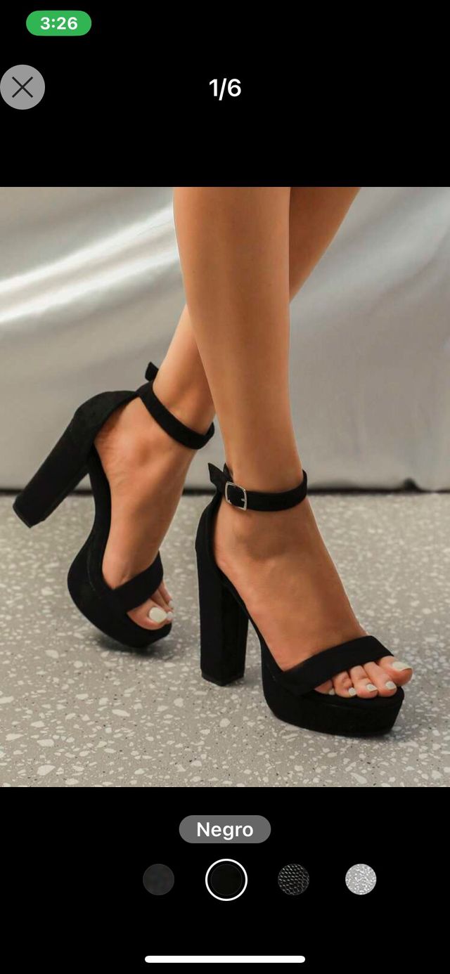 Tacones negros