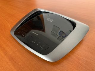 Router Cisco/Linksys Wireless-N ADSL2+ (WAG160N)