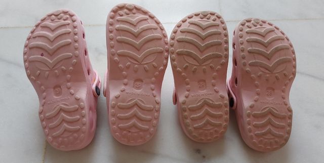 Zapatillas/zuecos de playa talla 28 y 29